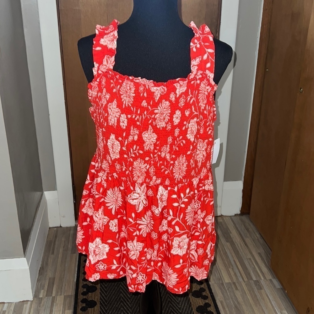 Sonoma red and white floral smocked bodice tank